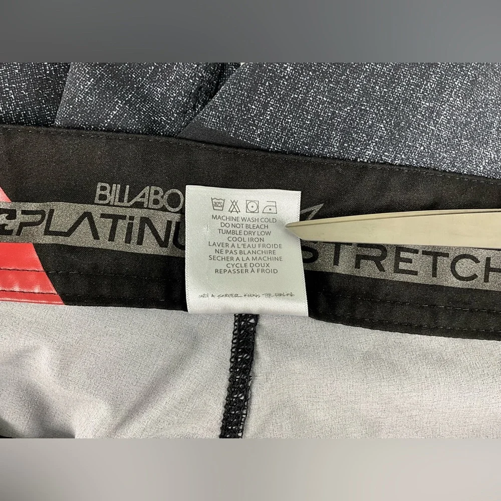 Billabong‎ Platinum Stretch Men's Black and Gray Striped Board Shorts Size 34